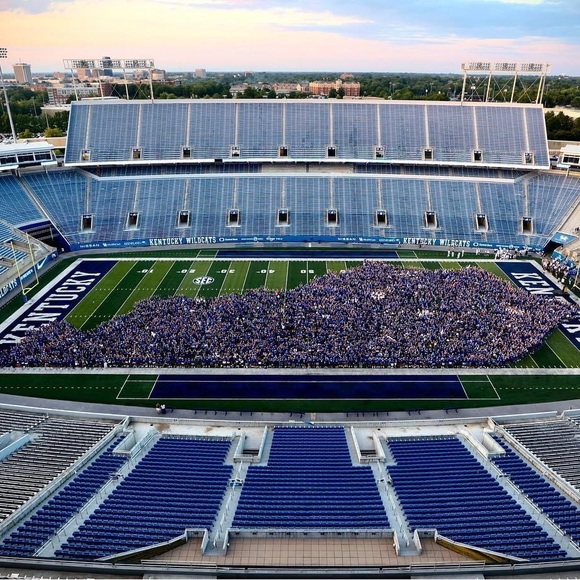 Meet The Posher - Picture 6 of 12